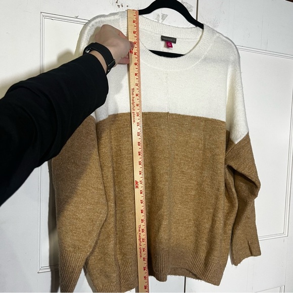Vince Camuto Extended Shoulder Crewneck Sweater Tan and White Colorblock Size XL - Picture 4 of 8